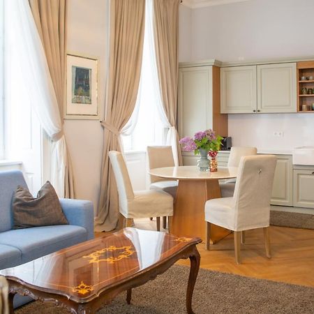 Stilvolles Apartment In Zentraler Lage เวียนนา ภายนอก รูปภาพ