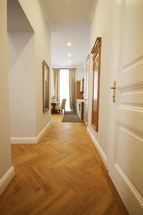Stilvolles Apartment In Zentraler Lage เวียนนา ภายนอก รูปภาพ